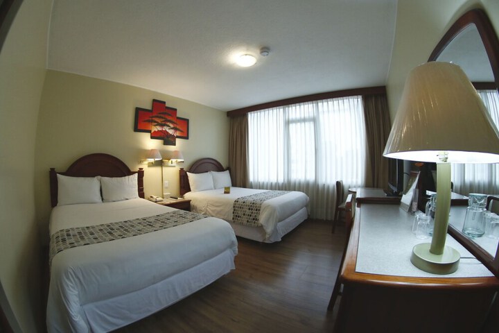 Room 16 of 74