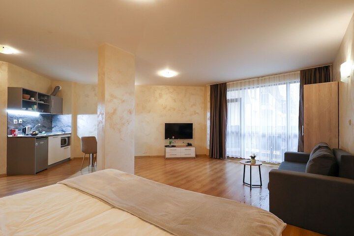 Room 42 of 114