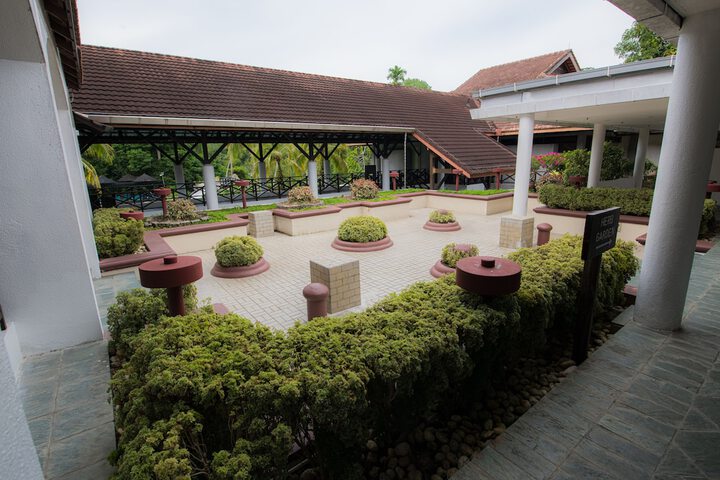 Hotel Exterior 63 of 69