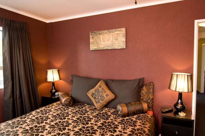 Room 5 of 44