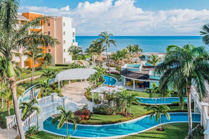 Hotel 153 of 165