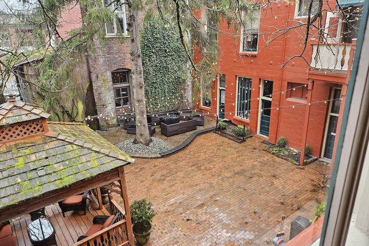 Hotel Exterior 92 of 95