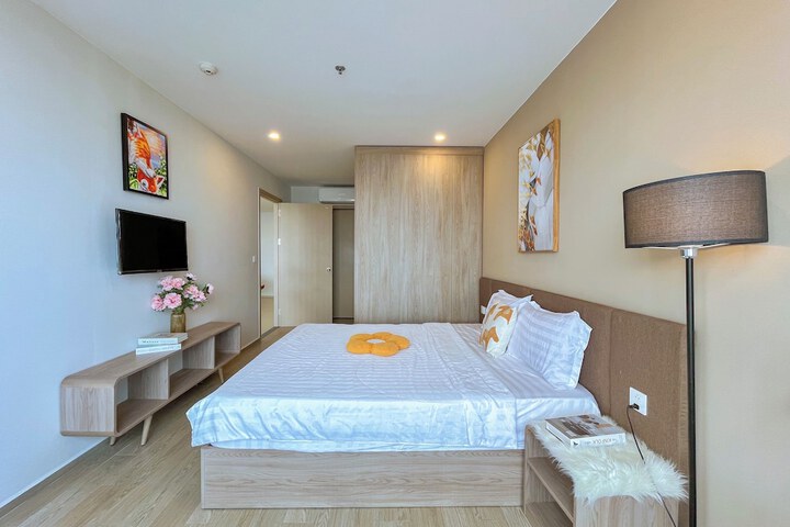 Room 85 of 299