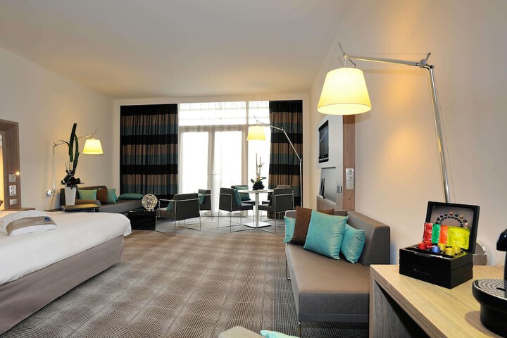 Room 20 of 98