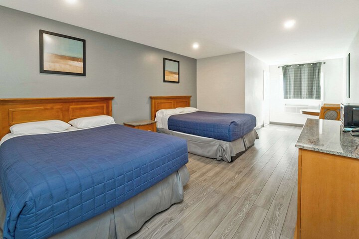 1 Double Bed (1 of 11)