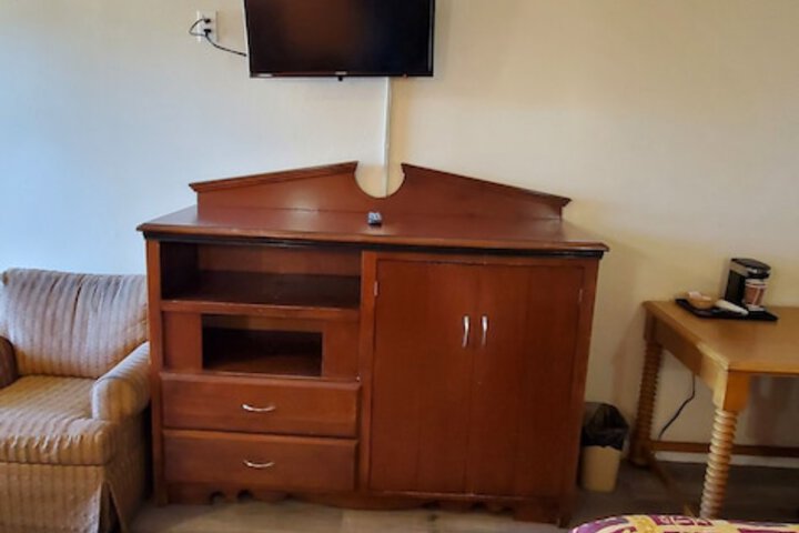 2 Queen Beds (22 of 22)