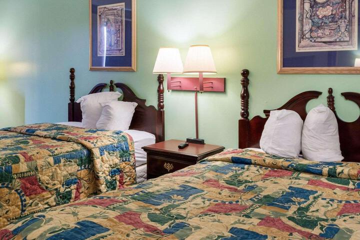 2 Double Beds (2 of 9)