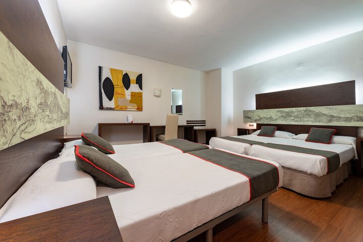 Room 30 of 43