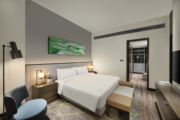 Room 10 of 56