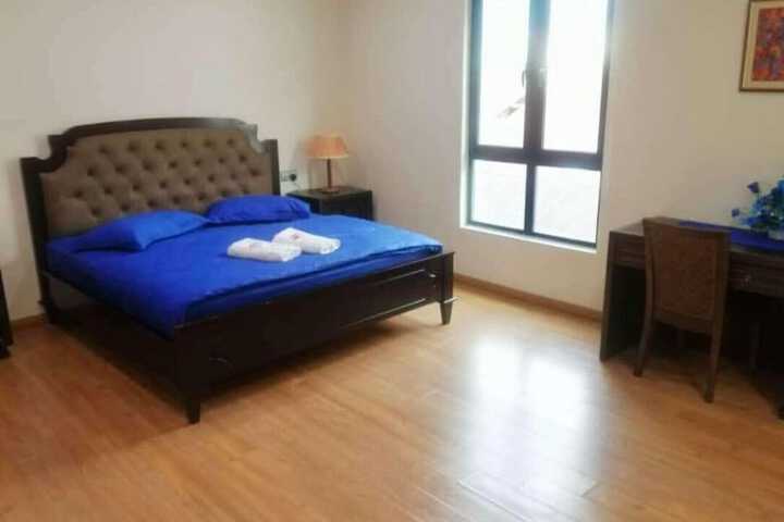 Room 7 of 75