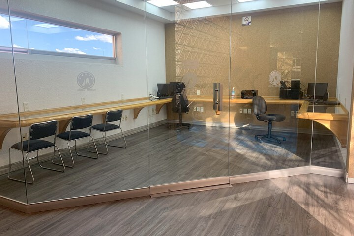 Business Center 70 of 74