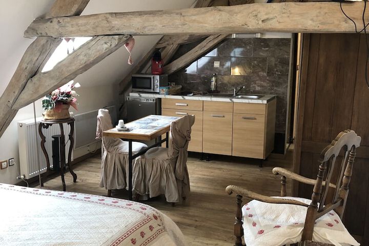 Room 18 of 34