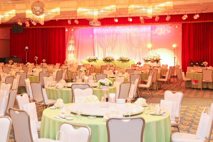 Indoor wedding