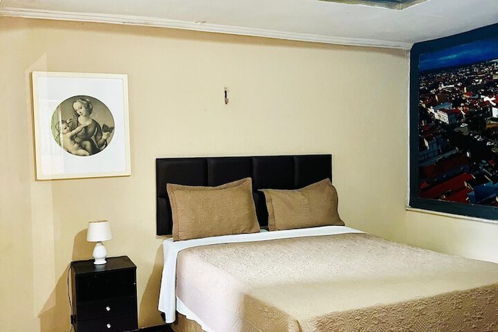 Room 5 of 22