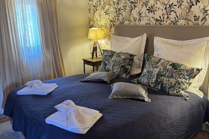 Room 12 of 101