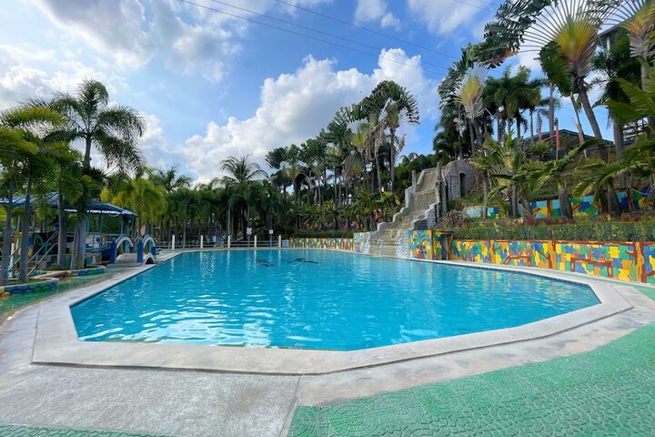 Pool 152 of 200