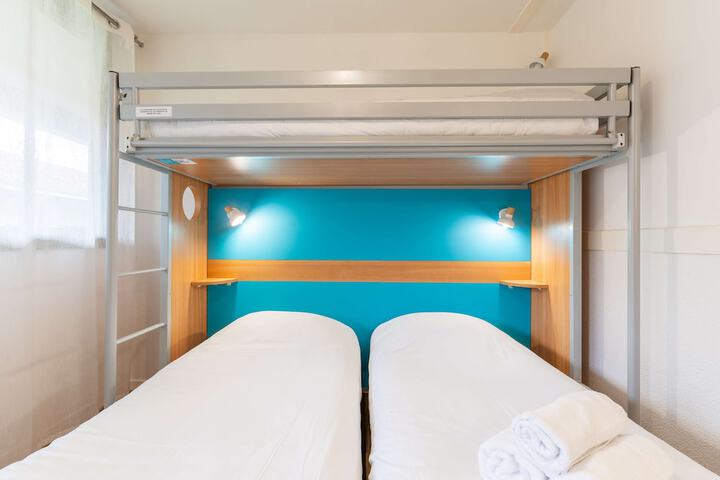 Room 47 of 128