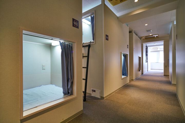 Room 13 of 44