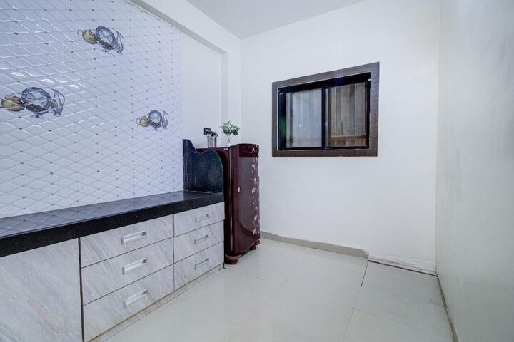 Room 11 of 22