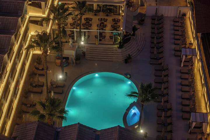 Hotel 187 of 198
