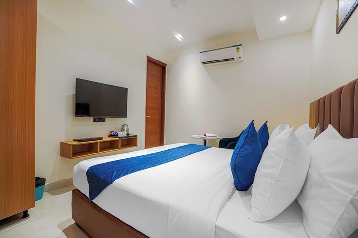 Room 15 of 43