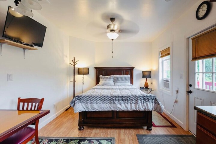 Room 17 of 61