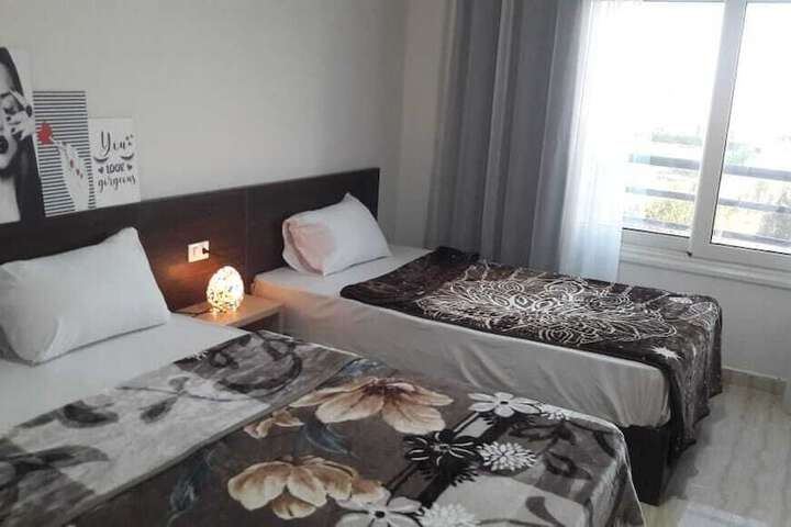 Room 2 of 70
