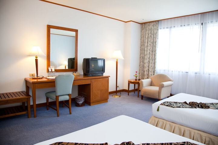 Room 8 of 86