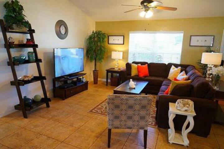 Jenny 1060 in Cape Coral, FL