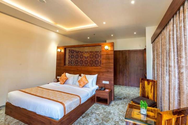 Room 2 of 11