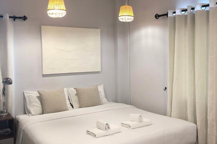 Room 9 of 49