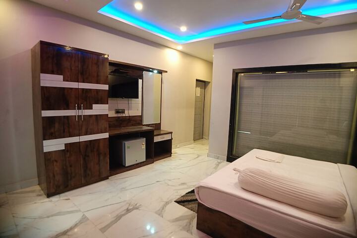 Room 13 of 56