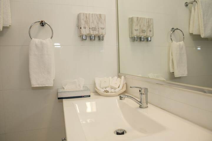 Room 42 of 72