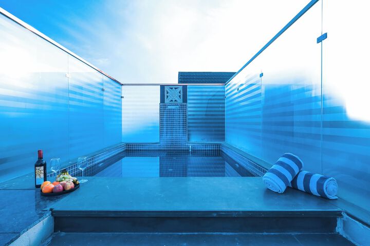 Pool 34 of 67
