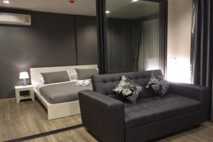 Room 6 of 30