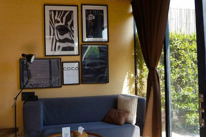 Room 4 of 76