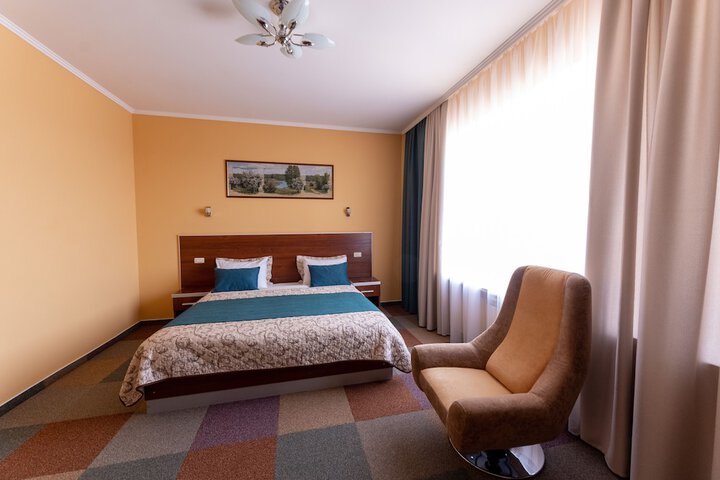 Room 15 of 53