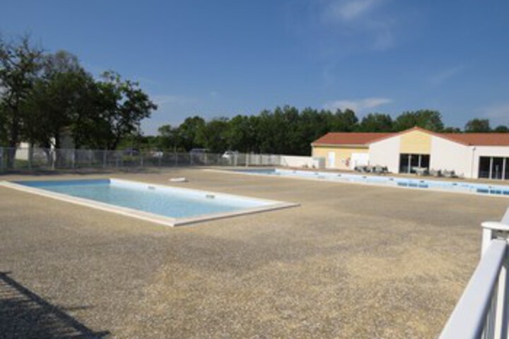 Pool 21 of 36
