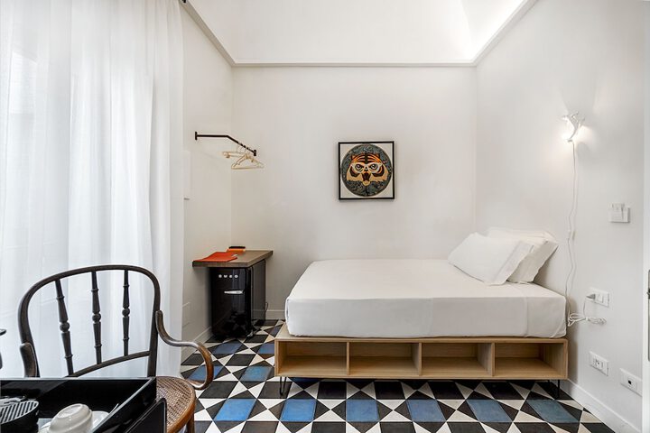 Room 19 of 69