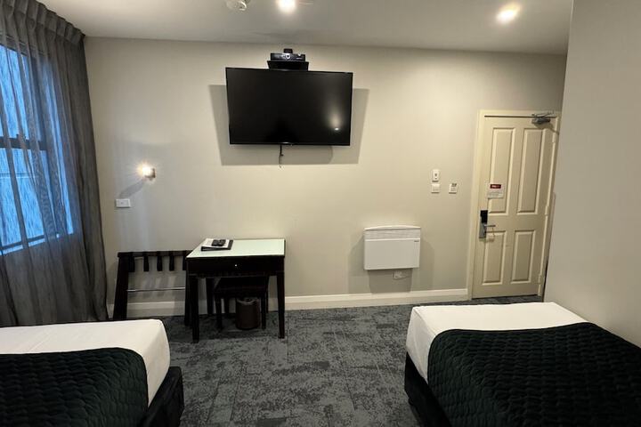 Room 82 of 116