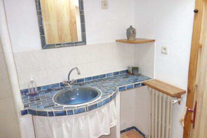 Room 2 of 21