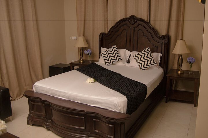 Room 16 of 60