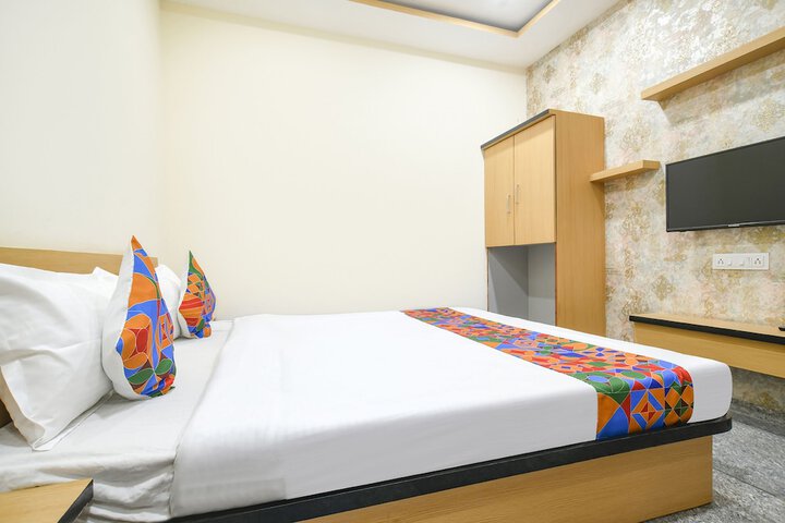 Room 15 of 29