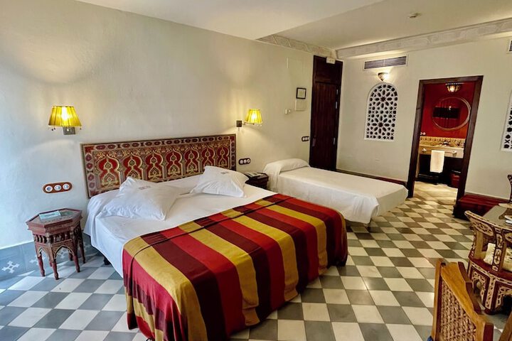 Room 44 of 98