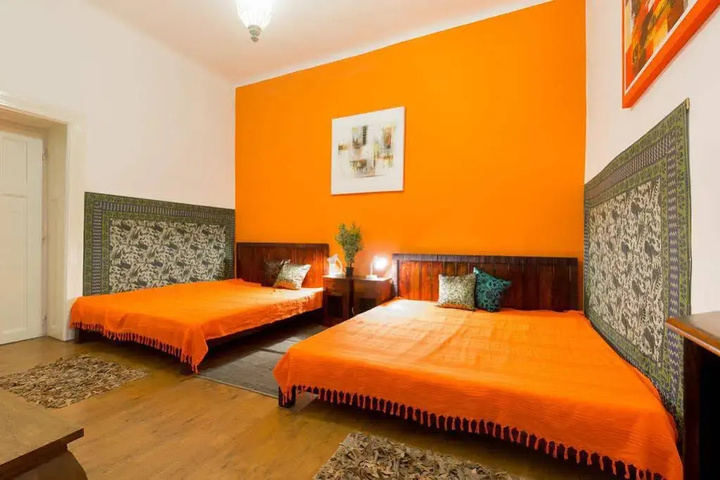 Room 5 of 15