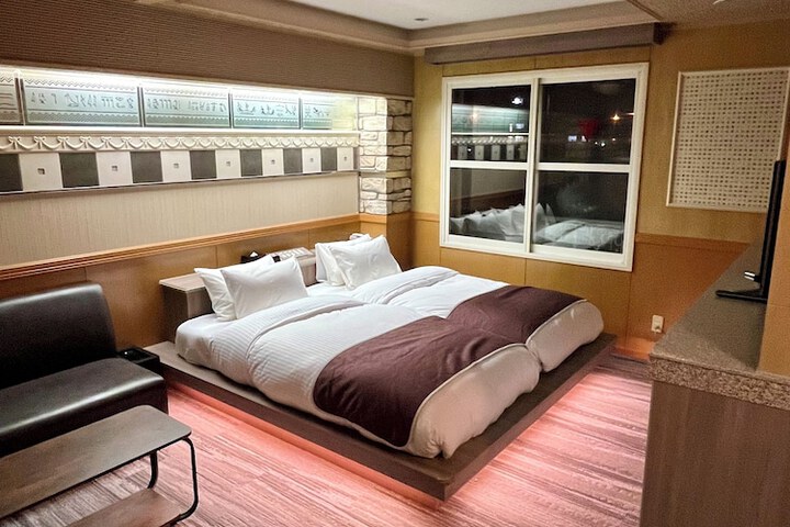 Room 17 of 51