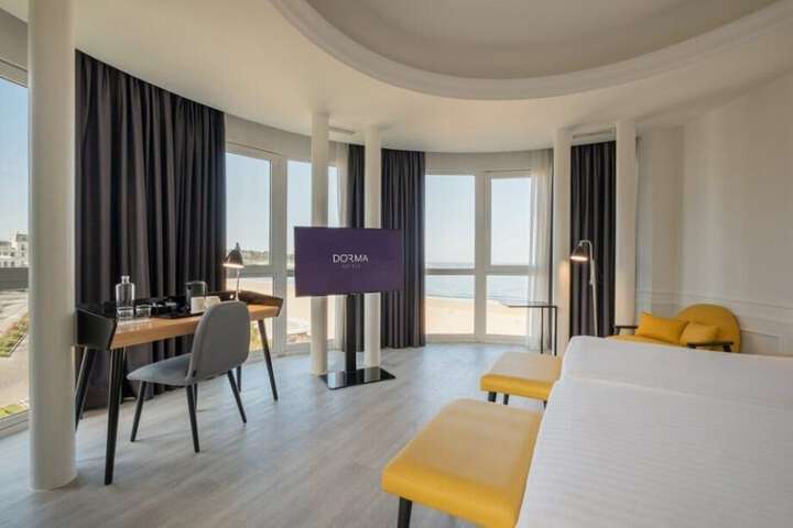 Room 42 of 76