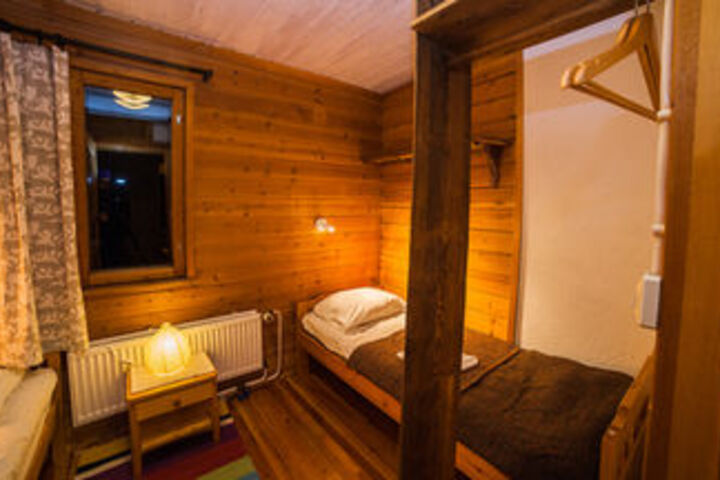 Room 8 of 22