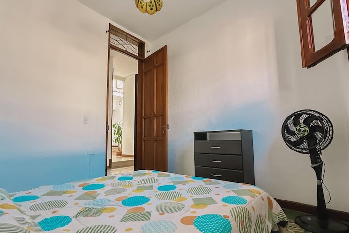 Room 2 of 9