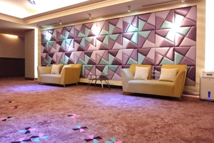 Ballroom/Hall 67 of 73